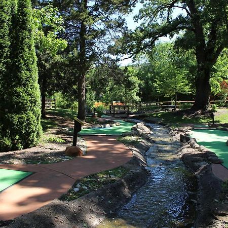 Grand Bear Resort At Starved Rock Utica Kültér fotó